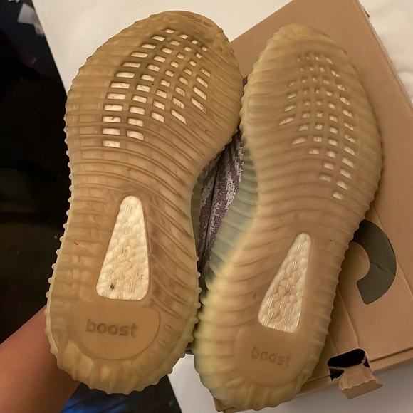 Yeezy Boost 350 V2 Blue Tint - Picture 7 of 9